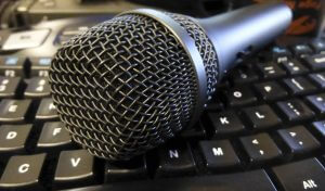 podcasts met microfoon