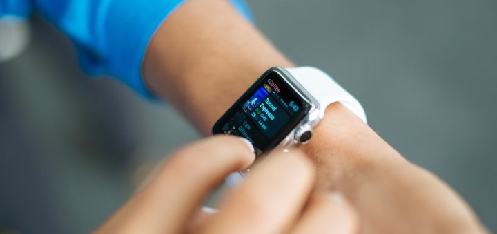 borderline smartwatch Fitbit