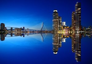 Rotterdam haven en skyline