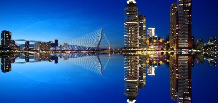 Rotterdam haven en skyline