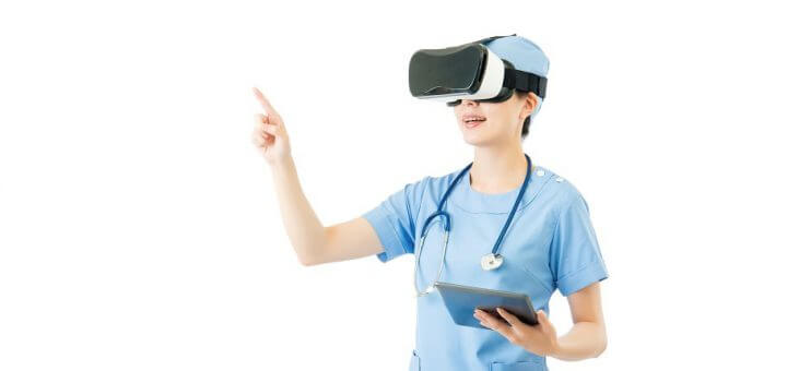 het digitale ziekenhuis verpleegkundige met 3D-bril digitale collega