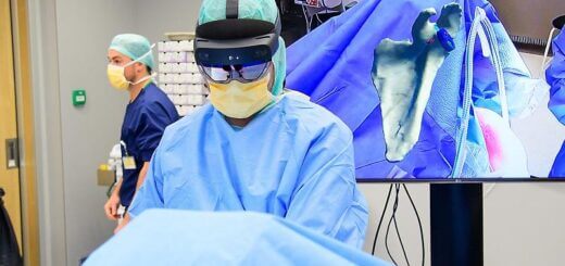 Chirurg aan het werk in Ziekenhuis Gelderse Vallei met AR