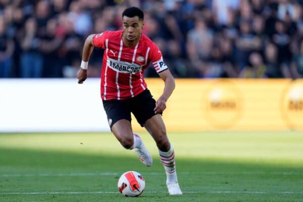 Voetbaltrainers bij PSV spreken dankzij AI vloeiend Koreaans en Portugees