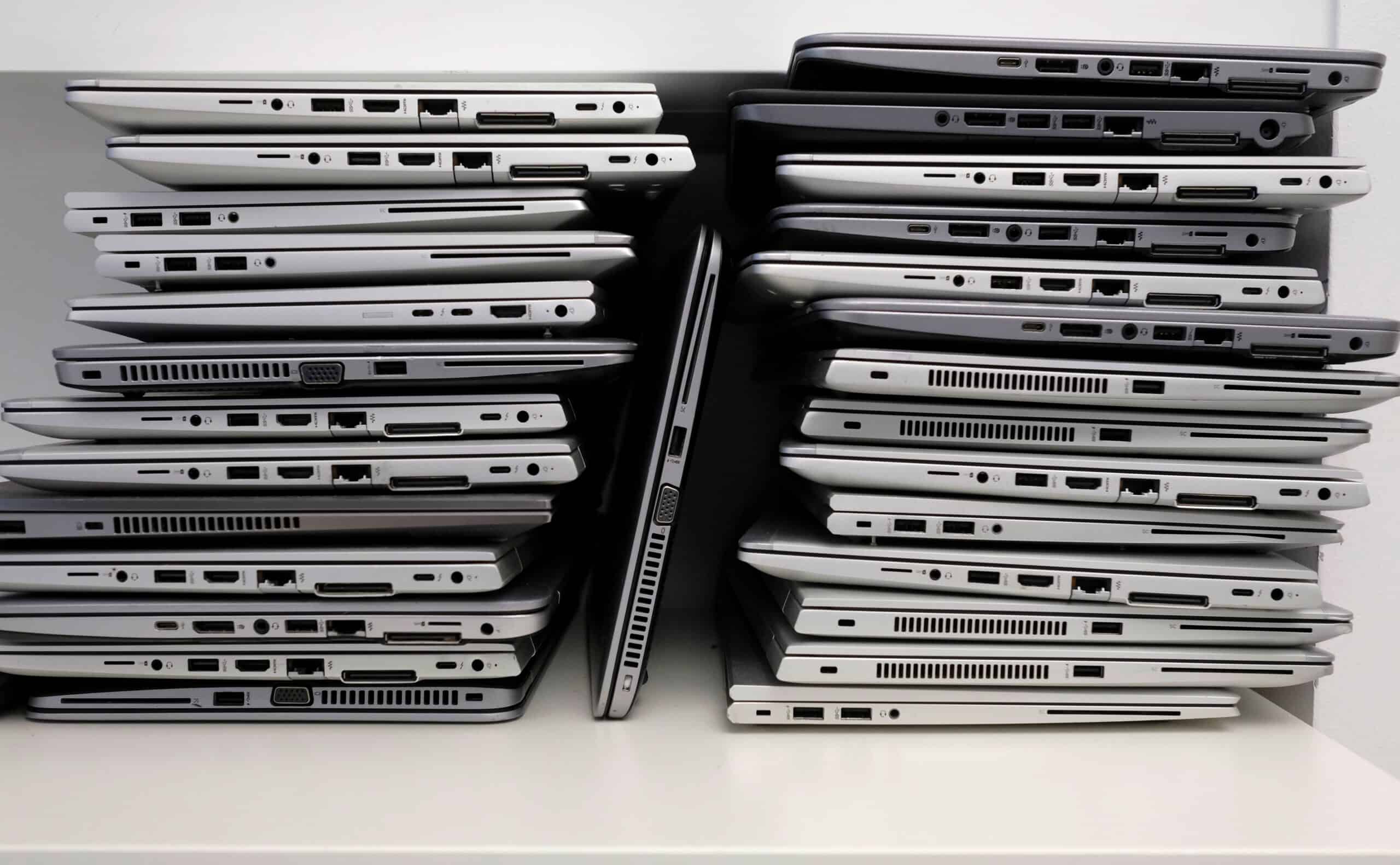 Wereldwijde notebookleveringen dalen: geheugenprijzen zetten fabrikanten klem