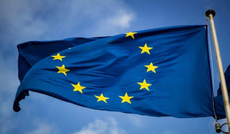 Trump bekritiseert EU-regelgevers voor aanpak van Apple, Google en Meta
