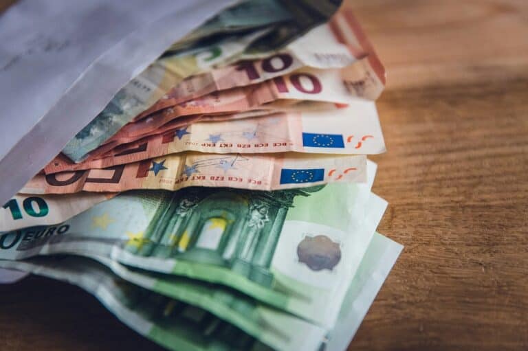 Europese Commissie zet lobbygroepen met Huawei-banden op zwarte lijst