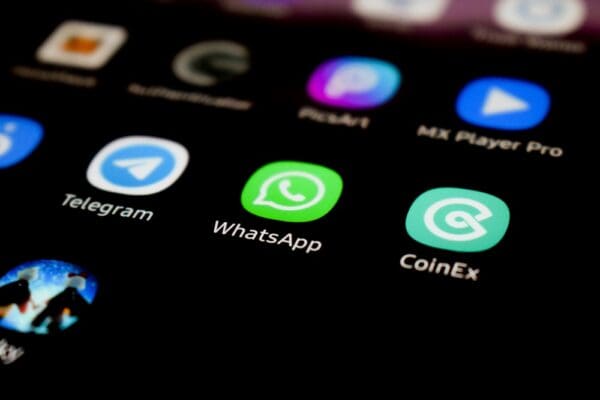 WhatsApp voegt transcripties van voiceberichten en andere nieuwe functies toe aan kanalen en chats