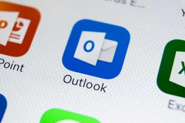 Outlook verwijdert handtekeningen na update, dit is de oplossing