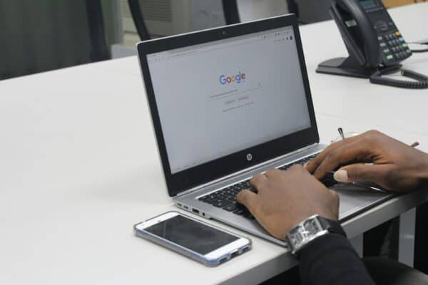 Google test AI-functie om zoekresultaten te ordenen met Gemini
