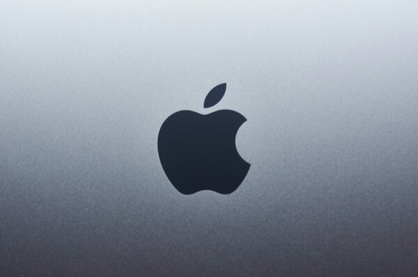 Apple opent front in strijd met Europese toezichthouders