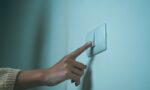Zorg voor een constante stroom van elektriciteit voordat het licht uitgaat