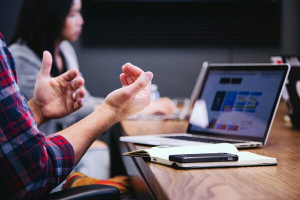 Tekort aan cybervaardigheden dwingt organisaties tot risicovolle keuzes