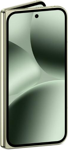 Een opvouwbare smartphone in een gedeeltelijk geopende positie, waarbij het hoofdscherm wordt getoond met een groene abstracte achtergrond voor een meeslepende, opvouwbare ervaring.