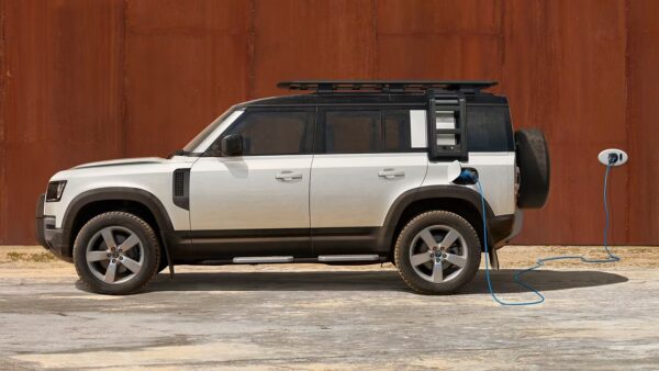 Jaguar Land Rover start eerste fabrieken weer op na cyberaanval