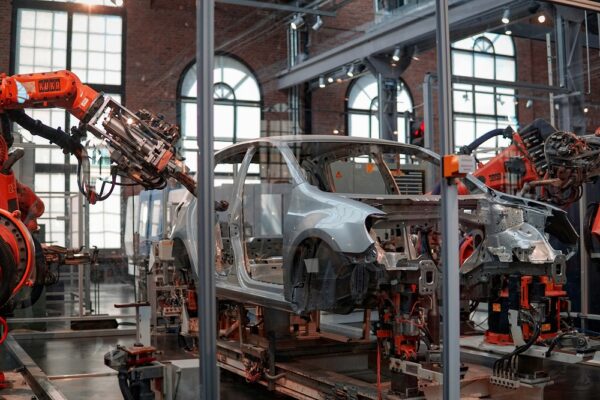 Cyberaanval op JLR zorgt voor historisch dieptepunt in Britse autoproductie
