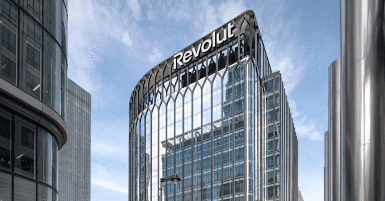 Digitale bank Revolut bereikt waardering van 75 miljard dollar