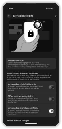 Scherm van smartphone met instellingen voor diefstalbeveiliging in het Nederlands, met opties voor identiteitscontrole, automatische vergrendeling en apparaatvergrendeling in geval van diefstal of mislukte verificatie.