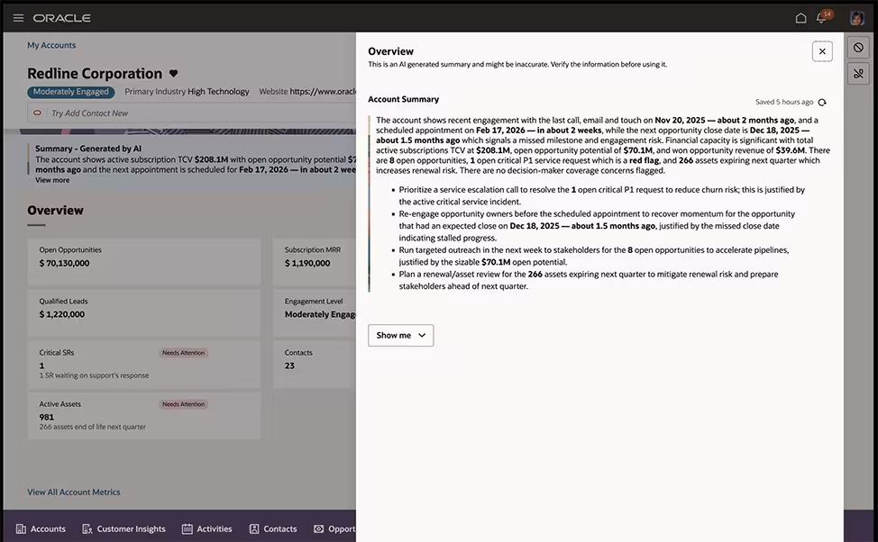 Op een computerscherm wordt een Oracle CRM-interface weergegeven met een accountoverzicht van Redline Corporation met samenvattende gegevens en een overzichtspaneel.