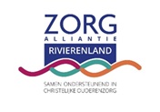 Logo van Zorg Alliantie Rivierenland met golvende gekleurde lijnen onder de naam en de Nederlandse tekst "Samen, Ondersteunend in Christelijke Ouderenzorg" eronder.