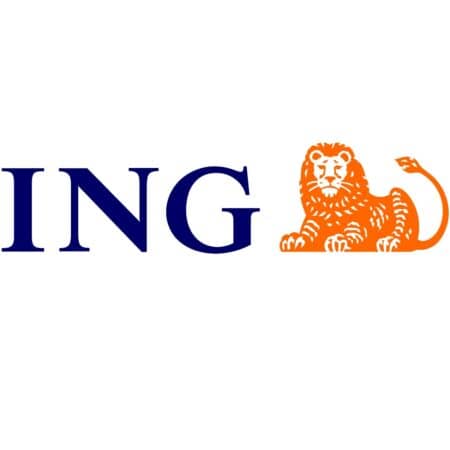 Op de afbeelding staan de letters "ING" in het blauw, naast een liggende oranje leeuw, het logo van ING, een financiële dienstverlener.