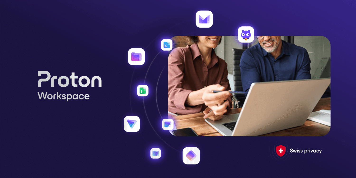Twee mensen zitten aan een bureau en kijken naar een laptop, omringd door app-pictogrammen, met "Proton Workspace" en een Zwitserse privacybadge op een blauwe achtergrond.