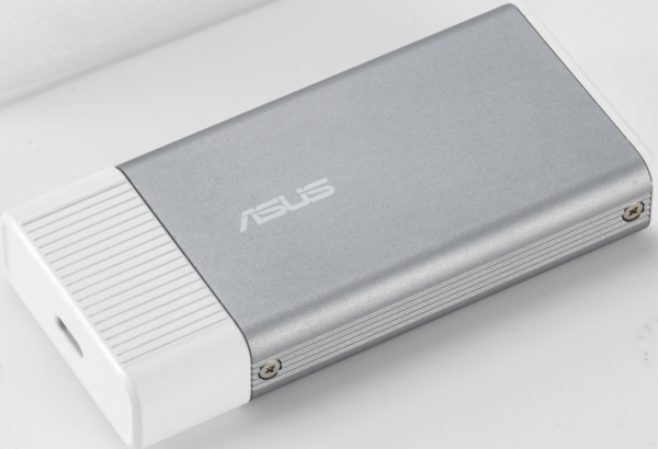 ASUS UGen300: AI-accelerator via USB-C