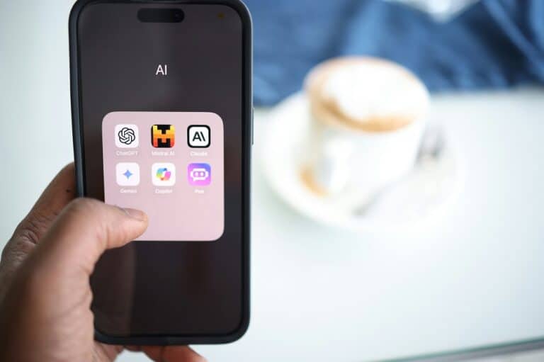 Mistral AI neemt Oostenrijkse physics-AI-start-up Emmi AI over