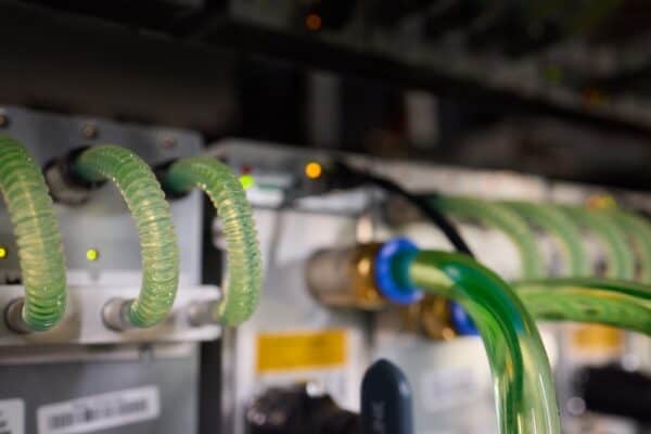 De juiste architectuur voor vloeistofkoeling in AI-datacenters