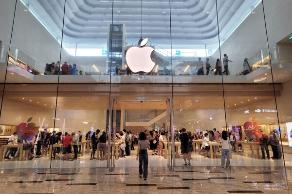 Apple bereikt als tweede bedrijf ooit marktwaarde van 5 biljoen dollar