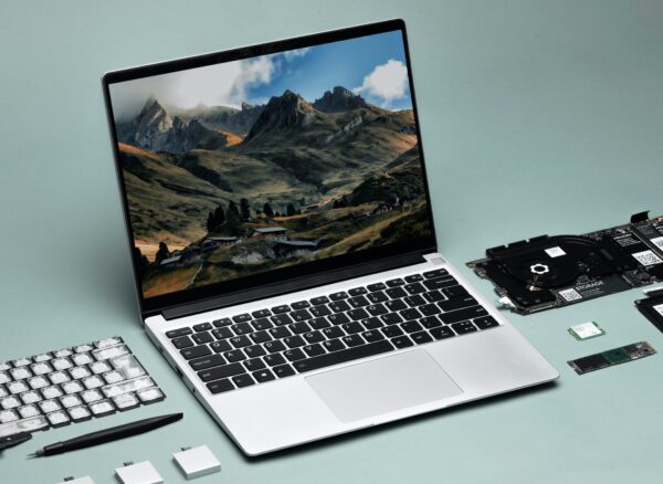 Laptopfabrikant Framework getroffen door datalek bij Metabase