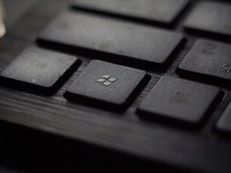 Windows 11-beveiliging te omzeilen via lek in RAM-modules