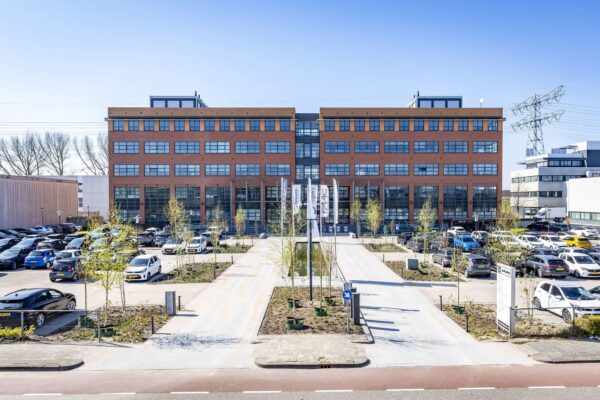 Element61 breidt uit naar Nederland