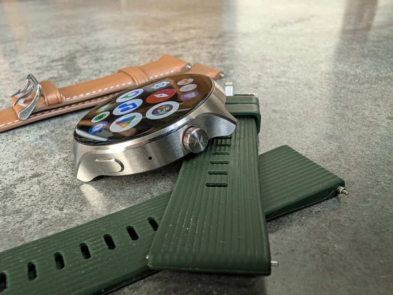 Motorola Moto Watch Ultra (2)