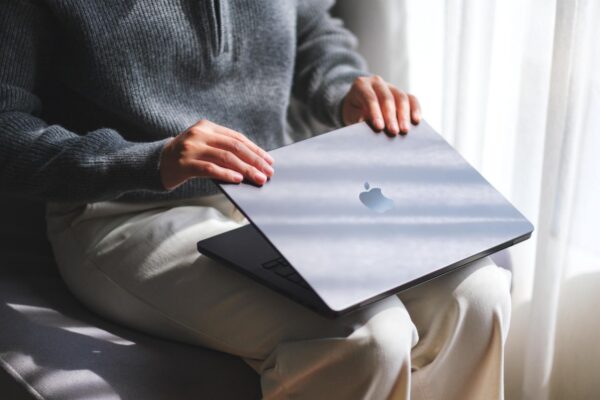 Waarom 5G in zakelijke laptops eindelijk mainstream wordt